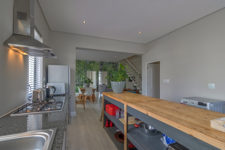 To Let 3 Bedroom Property for Rent in Paardevlei Western Cape